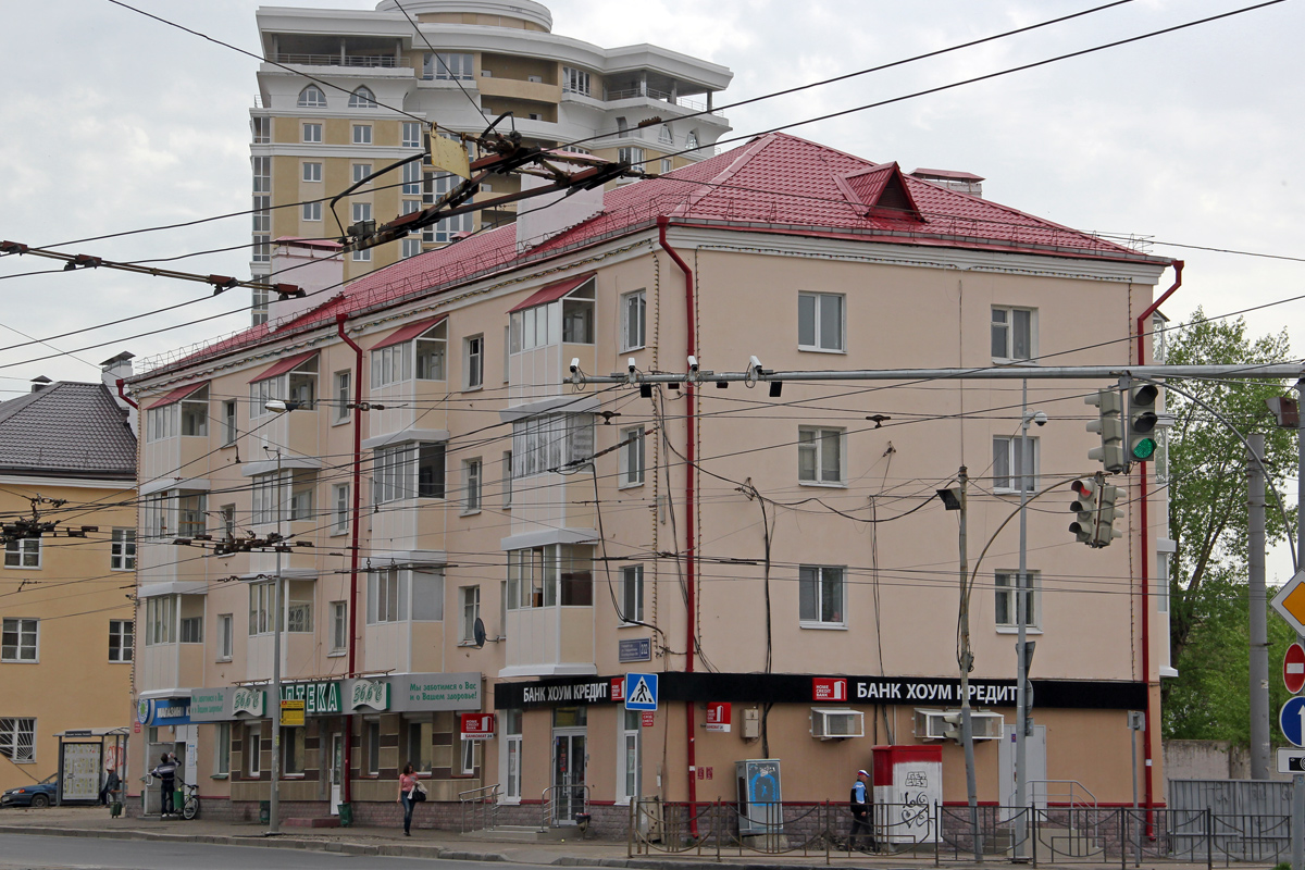 Казань, Гвардейская улица, 2 / Улица Патриса Лумумбы, 22