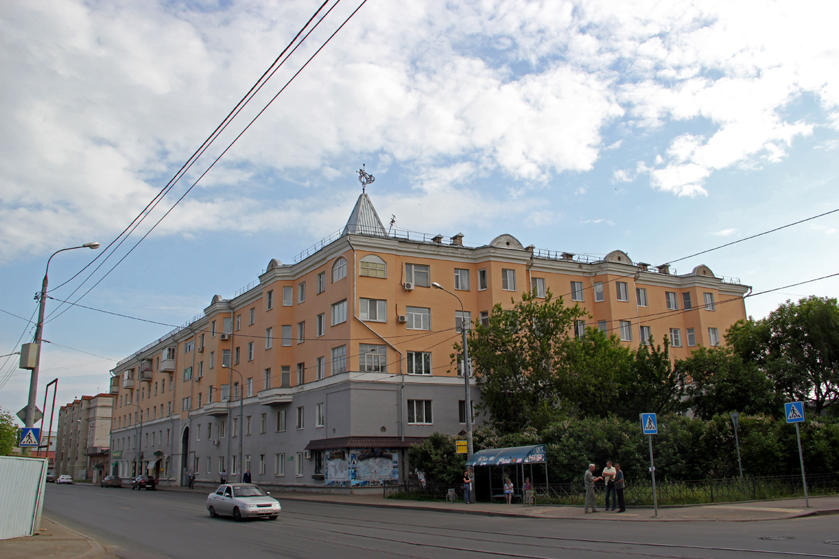 Казань, Улица Габдуллы Тукая, 102; Улица Габдуллы Тукая, 102