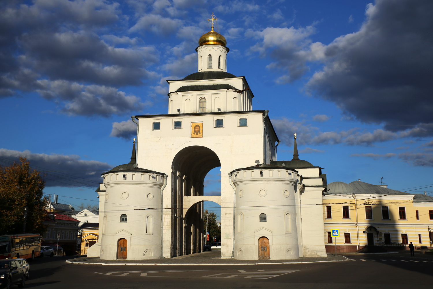 Владимир, Большая Московская улица, 1А / Дворянская улица, 1А