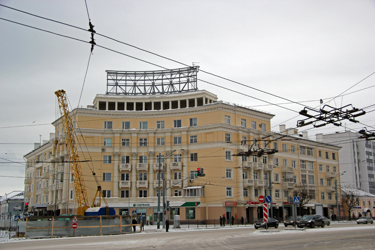 Казань, Улица Татарстан, 3 / Улица Шигабутдина Марджани, 2
