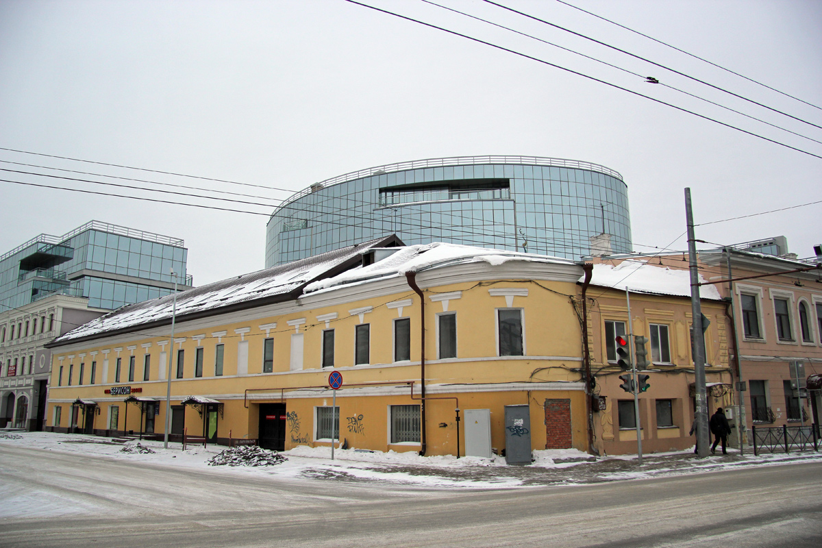 Kasan, Улица Парижской Коммуны, 13 / Московская улица, 57