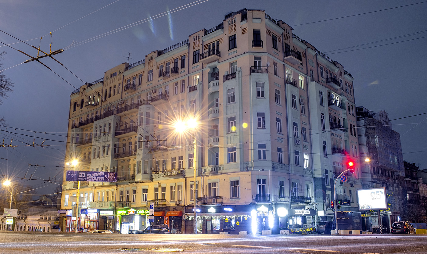 Київ, Улица Льва Толстого, 11 / Владимирская улица, 61