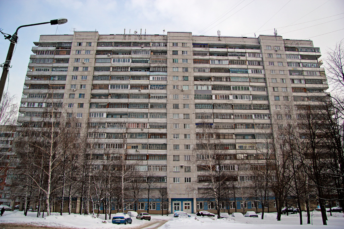 Казань, Улица Лукина, 2 / Улица Побежимова, 15
