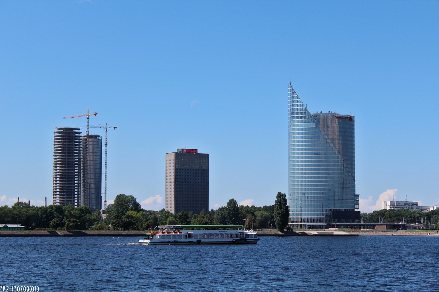 Рига, Balasta dambis, 3; Balasta dambis, 1A; Daugavgrīvas iela, 7-1