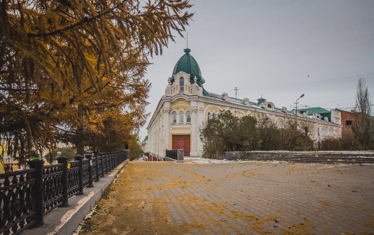 Omsk, Улица Ленина, 12 / Улица Карла Либкнехта, 5