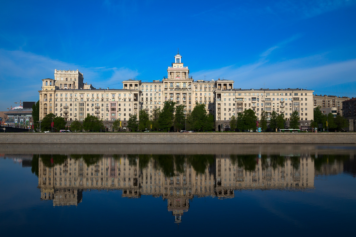 Москва, Набережная Тараса Шевченко, 1 / Большая Дорогомиловская улица, 2 стр. 1