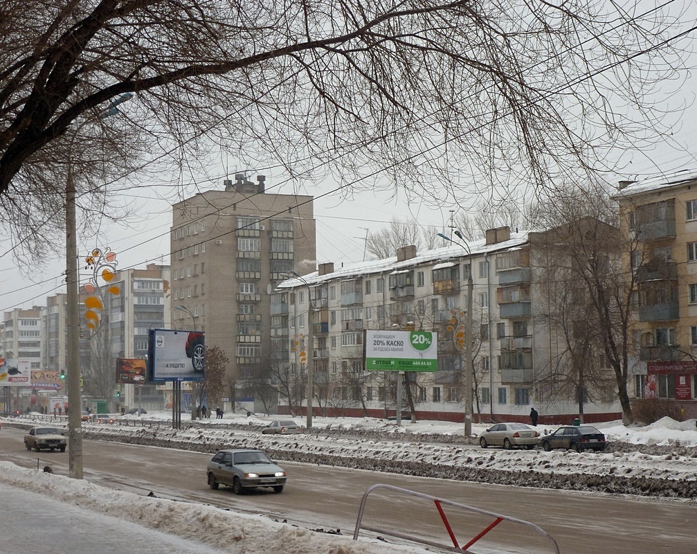 Самара, Улица Гагарина, 109 / Улица Карбышева, 26; Улица Гагарина, 107