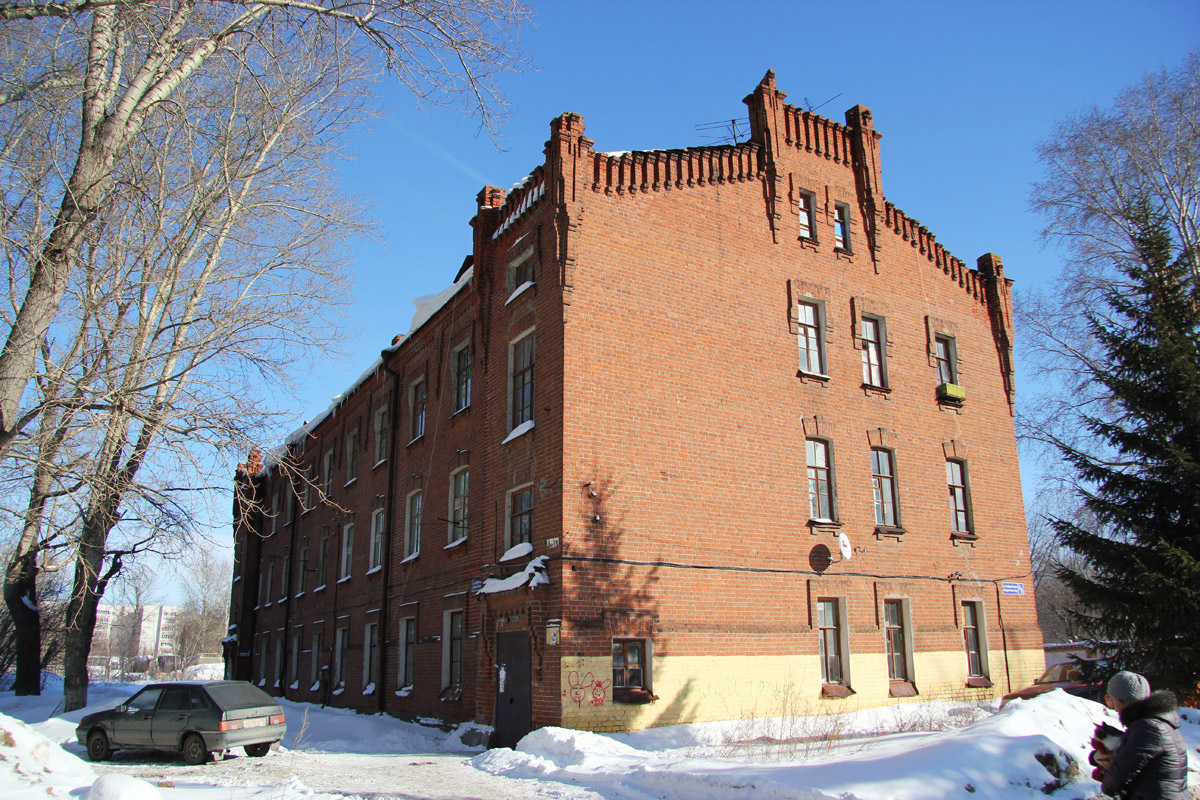 Казань, Октябрьский городок, 1/13