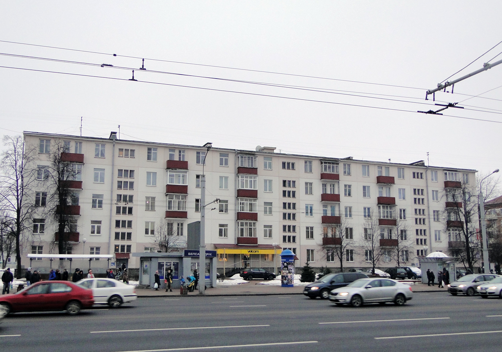 Минск, Партизанский проспект, 56 / Улица Жилуновича, 21