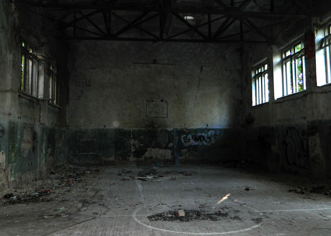 Харьков, Улица Сергея Тархова, 16 Харьков, Улица Сергея Тархова, 16