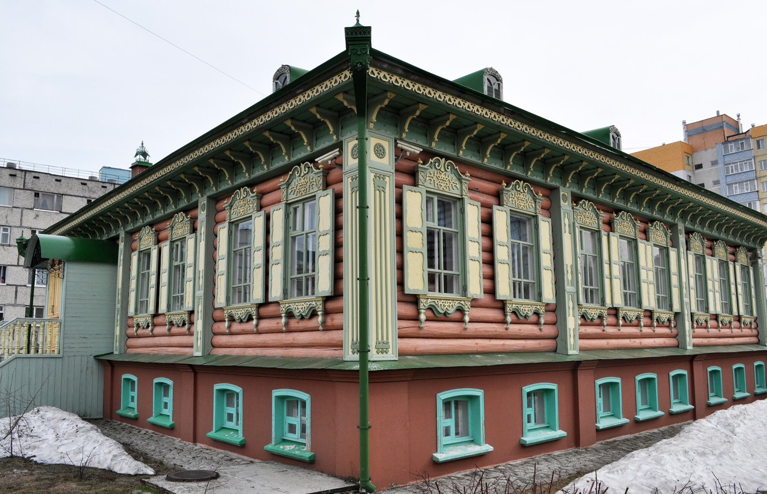 Сургут, Улица Просвещения, 7/1