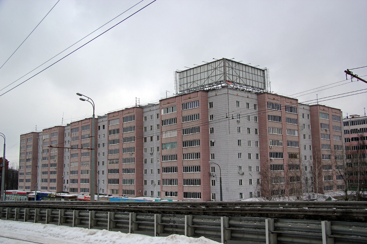 Казань, Улица Рихарда Зорге, 57 / Проспект Победы, 29