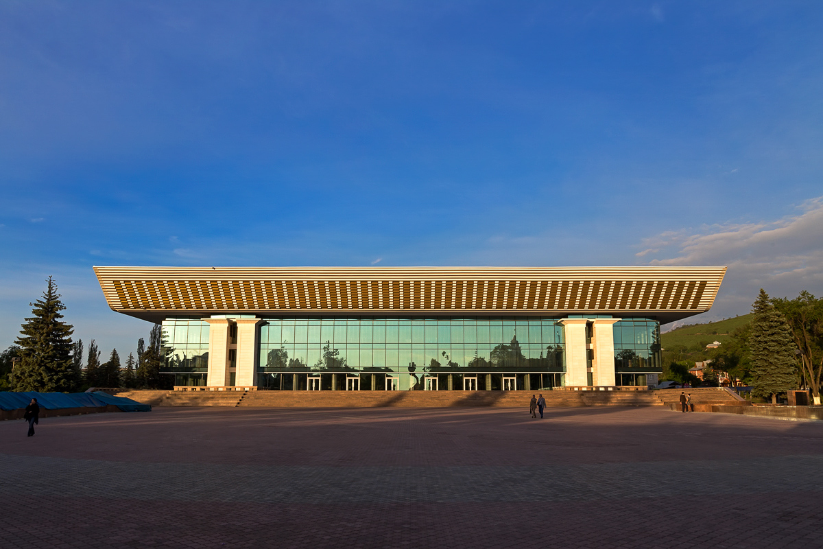 Алматы, Проспект Достык, 56