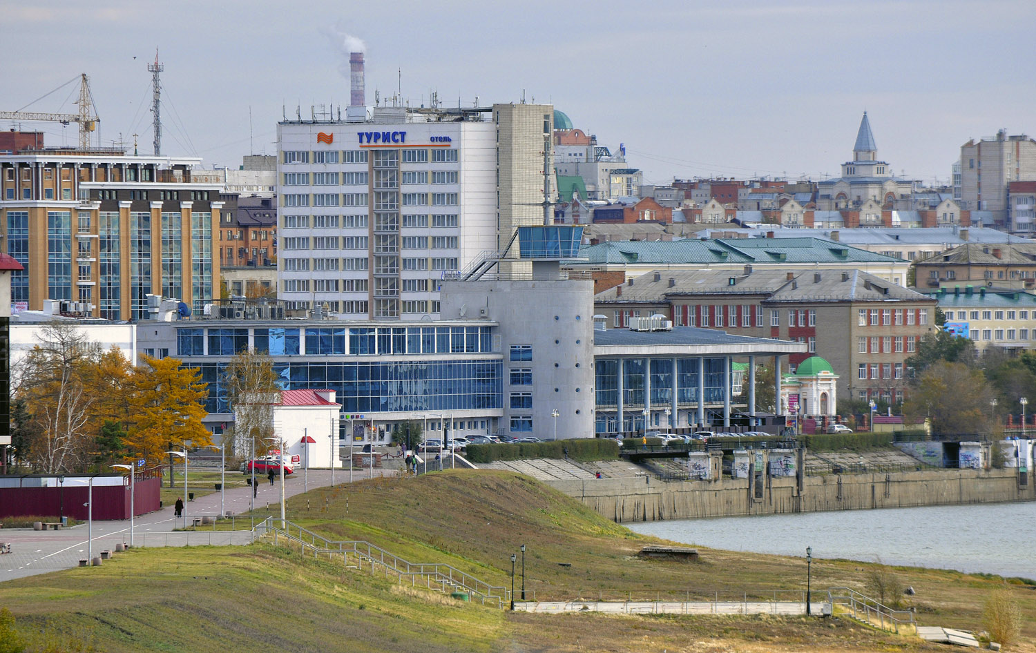 Омск, Улица Броз Тито, 2; Улица Лермонтова, 2; Улица Чкалова, 3
