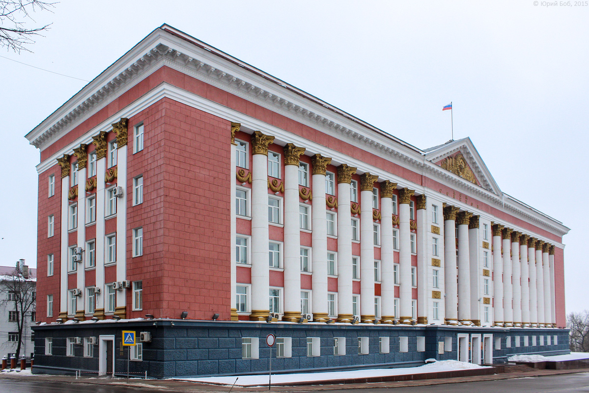 Курск, Красная площадь, 18