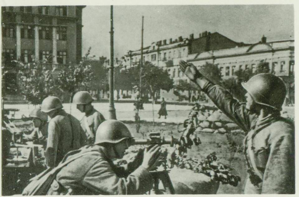 Одесса, Вулиця Льва Толстого, 1 / Соборна площа, 8; Вулиця Льва Толстого, 4