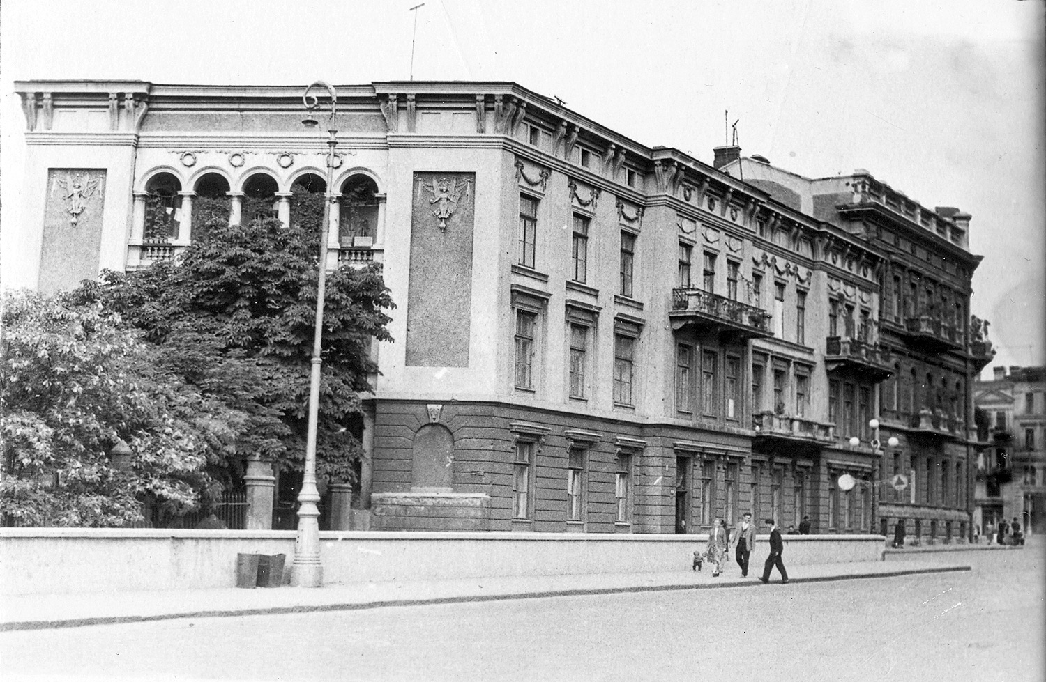 Одеса, Катерининська площа, 8