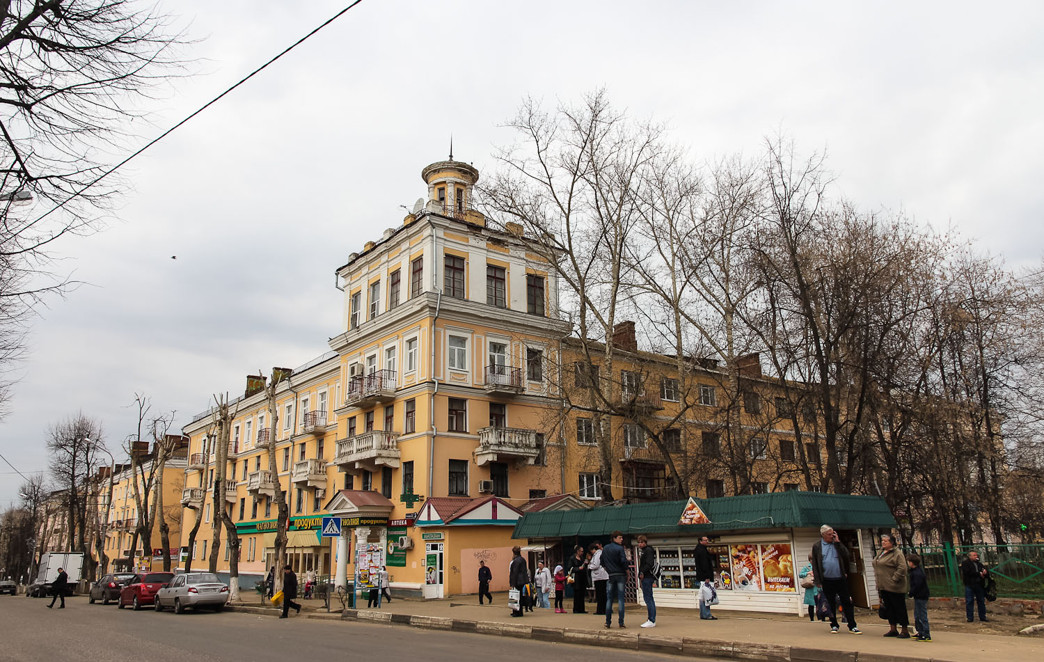Воскресенск, Октябрьская улица, 5; Октябрьская улица, 7