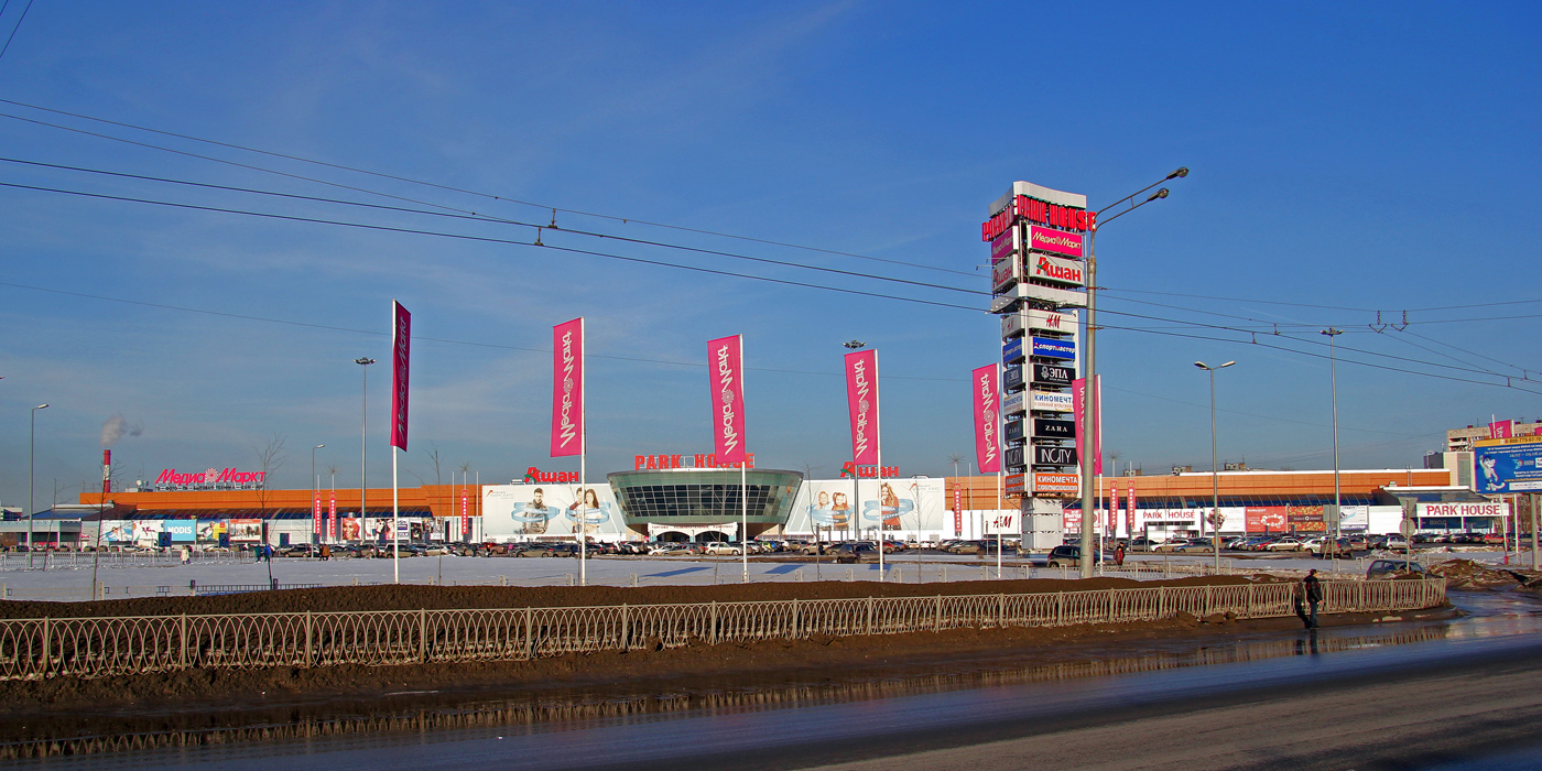 Казань, Проспект Ямашева, 46 / Улица Мусина, 33