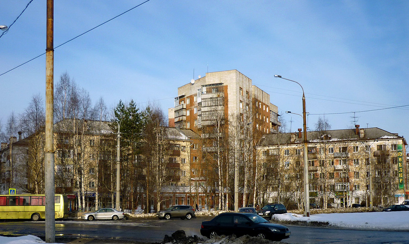 Archangelsk, Проспект Обводный Канал, 50; Воскресенская улица, 75 корп. 1; Проспект Обводный Канал, 48