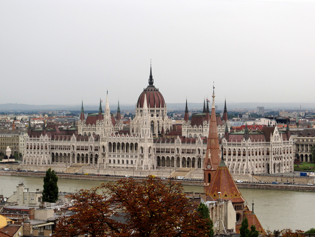 Будапешт, Kossuth Lajos tér (V. kerület), 1-3