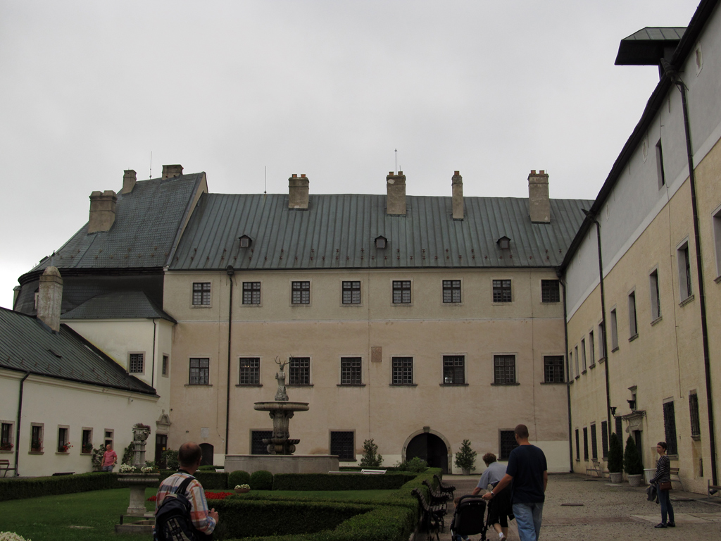 Пезинок, Častá, Hrad Červený Kameň
