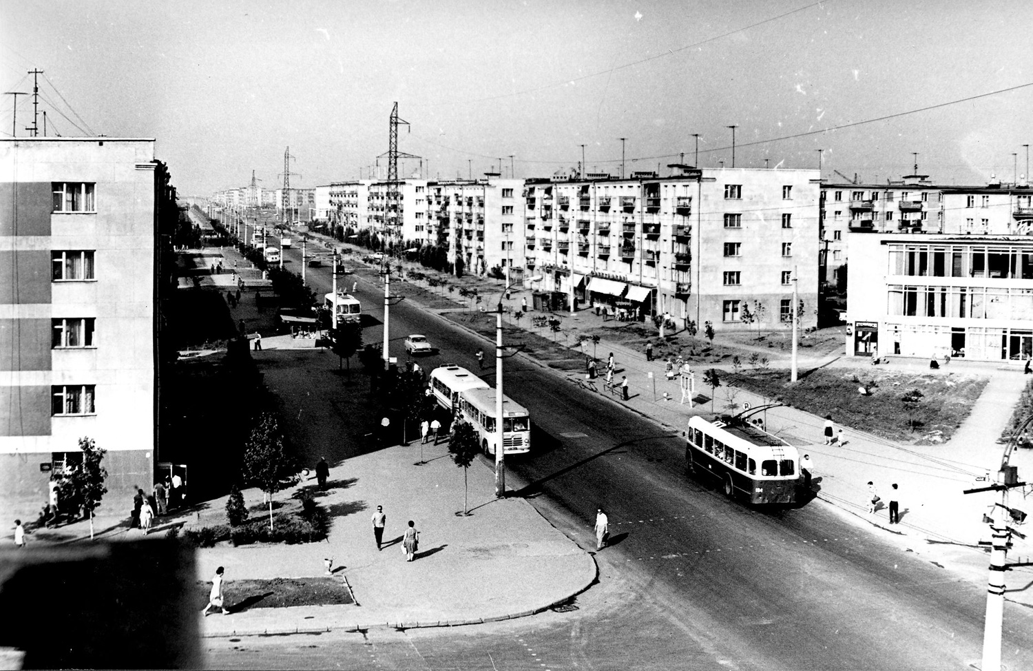 Одеса, Вулиця Космонавтів, 20; Вулиця Космонавтів, 14