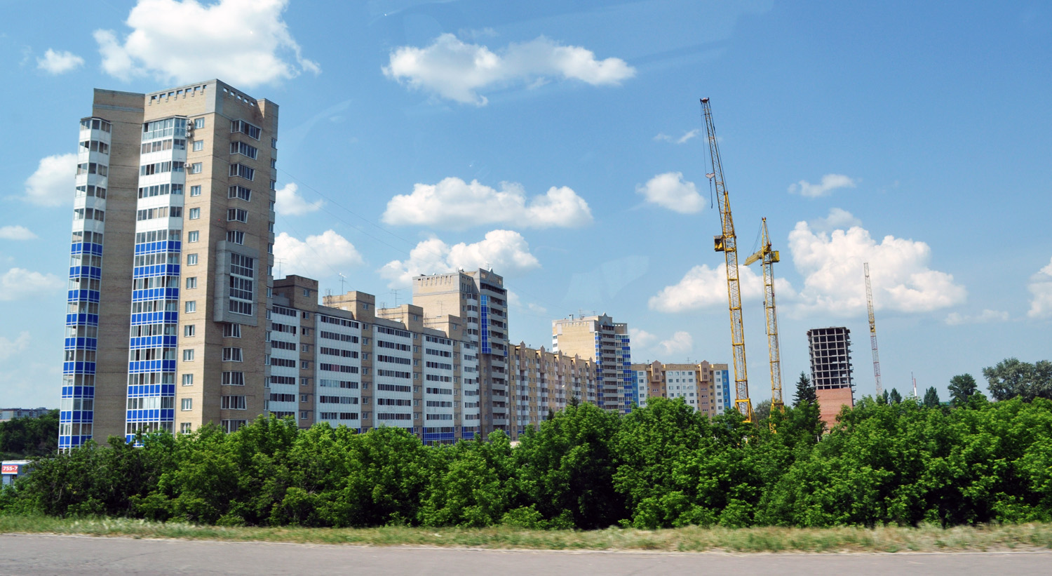 Омск, 3-я Енисейская улица, 32 корп. 1; 3-я Енисейская улица, 32 корп. 2; 3-я Енисейская улица, 32 корп. 3
