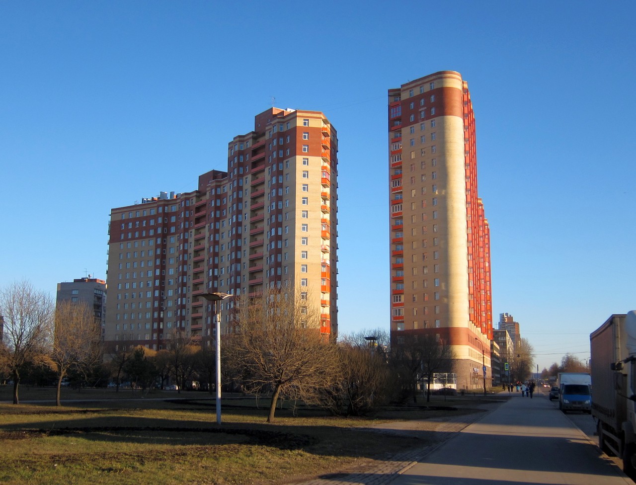 Санкт-Петербург, Бухарестская улица, 80; Улица Турку, 13 корп. 1
