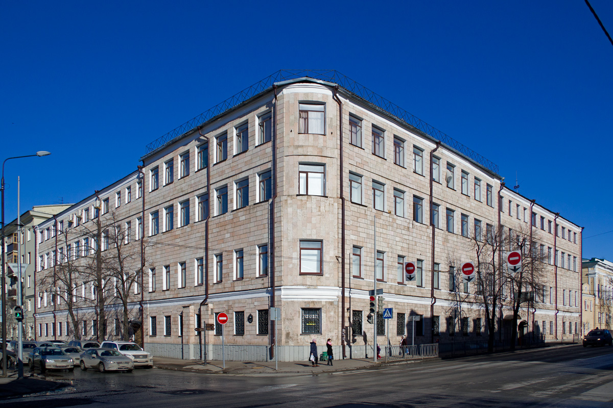 Казань, Улица Карла Маркса, 43 / Улица Жуковского, 10