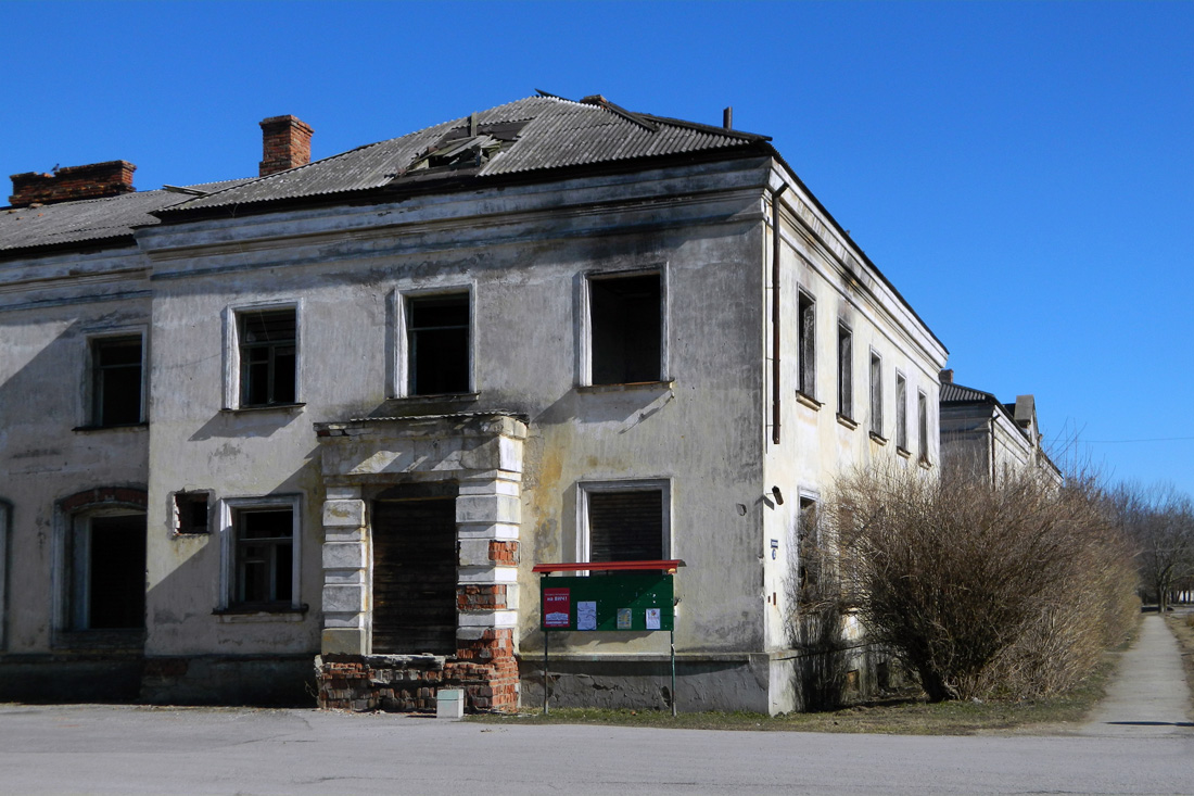 Азери, Kesktänav, 12