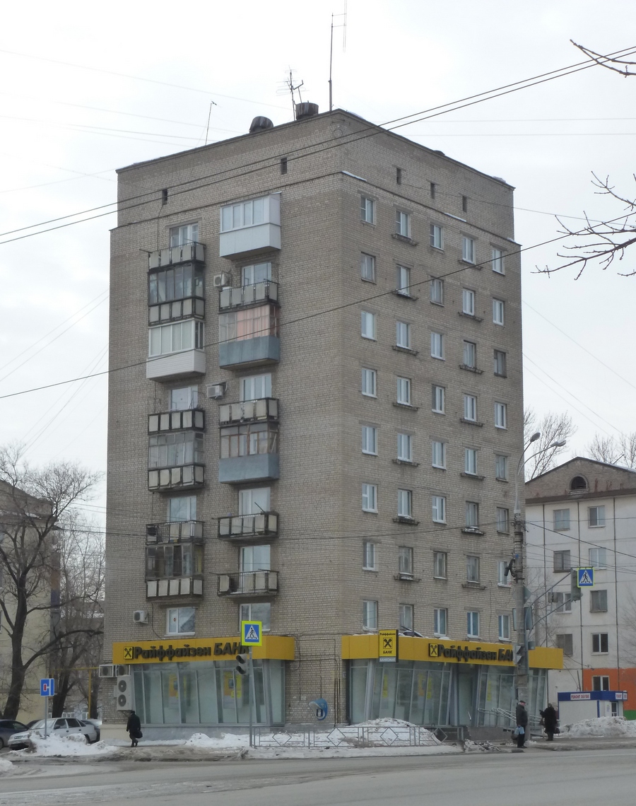 Самара, Улица Гагарина, 109 / Улица Карбышева, 26