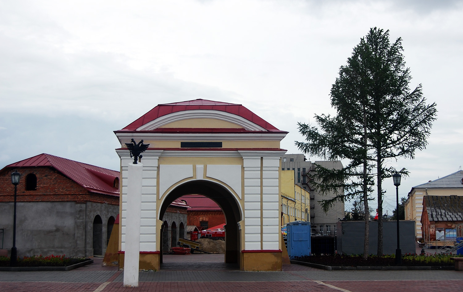 Omsk, Партизанская улица, 5А Тобольские ворота