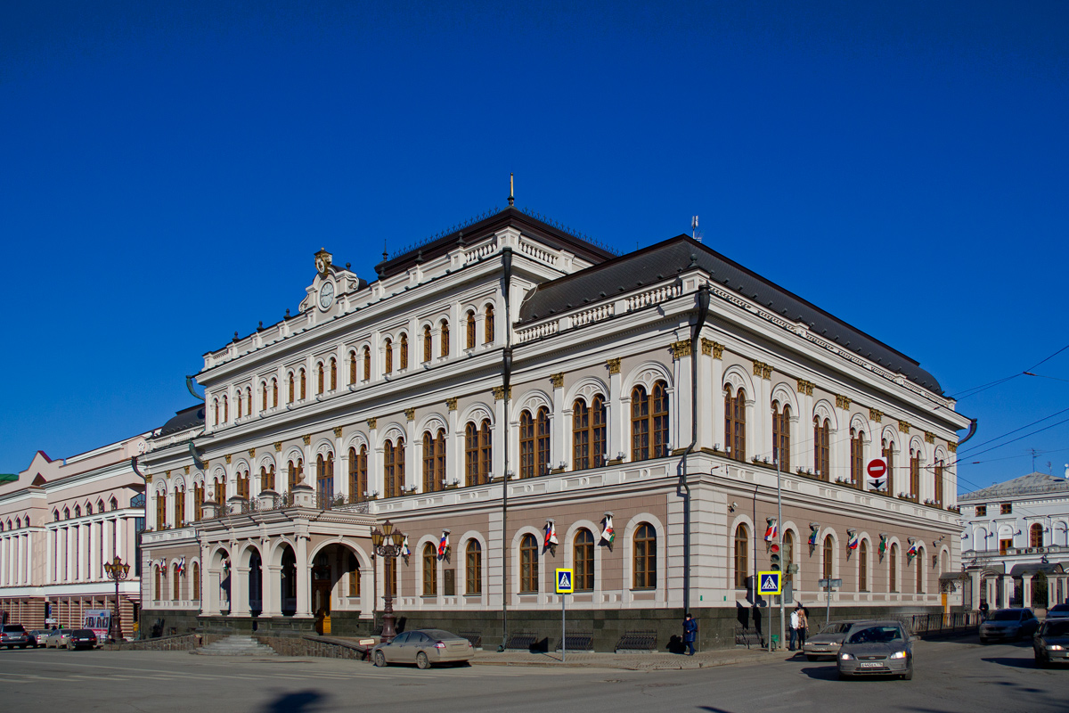 Казань, Улица Карла Маркса, 33 / Улица Пушкина, 62