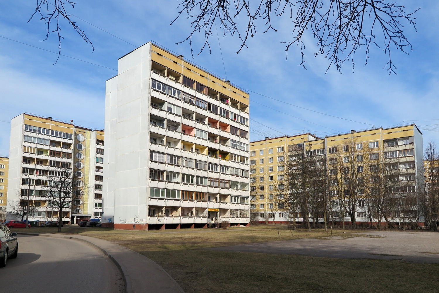 Рига, Tīnūžu iela, 7; Tīnūžu iela, 5; Praulienas iela, 14