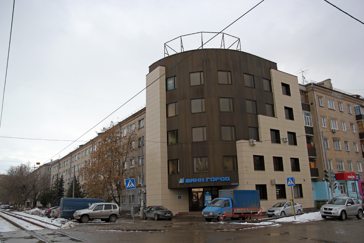 Kazań, Улица Энергетиков, 2 / Улица Шамиля Усманова, 3