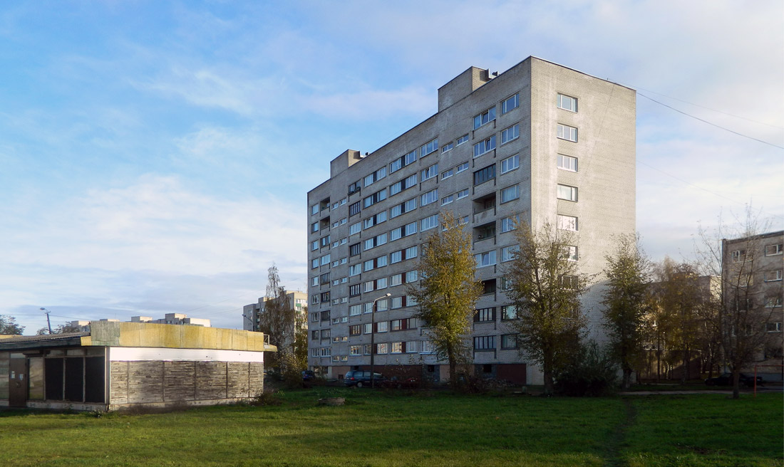 Нарва, Kangelaste prospekt, 18; Pähklimäe, 1a