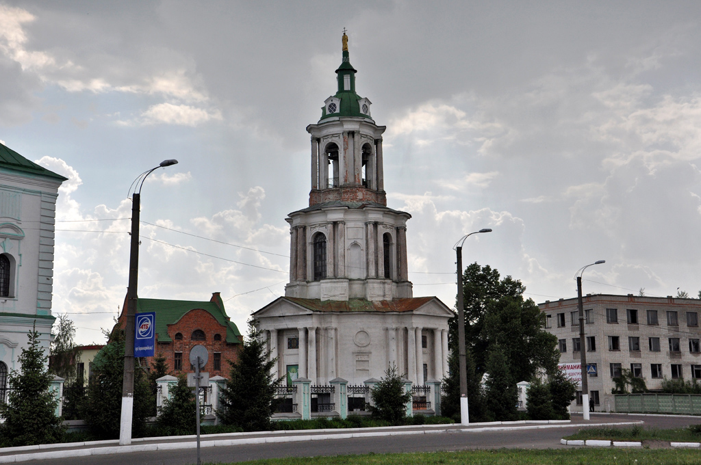 Okhtyrka, Соборная площадь, 1