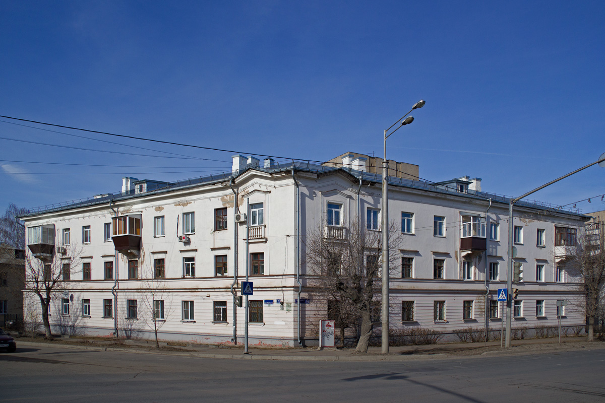 Kaasan, Улица Мира, 18 / Улица Правды, 2