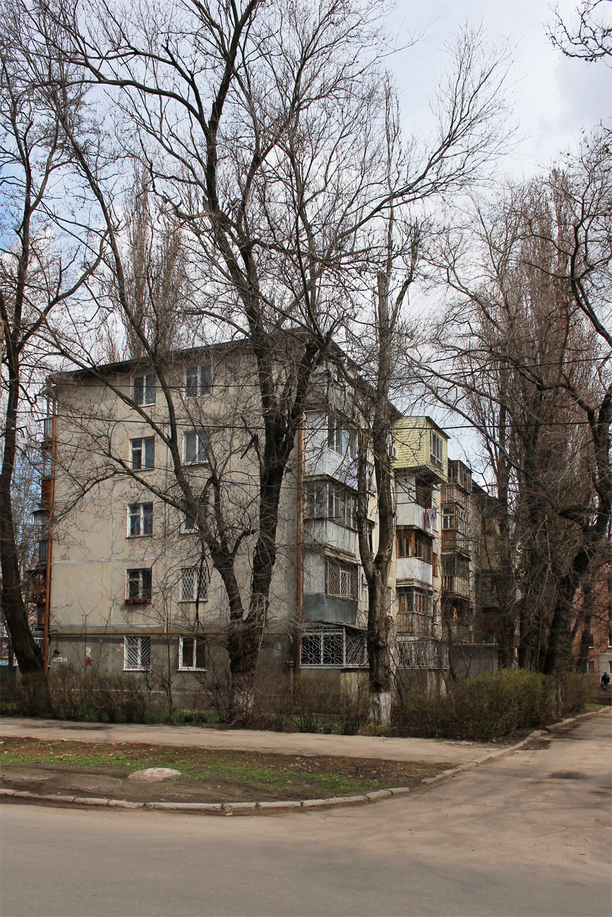 Одесса, Вулиця Героїв Крут, 14