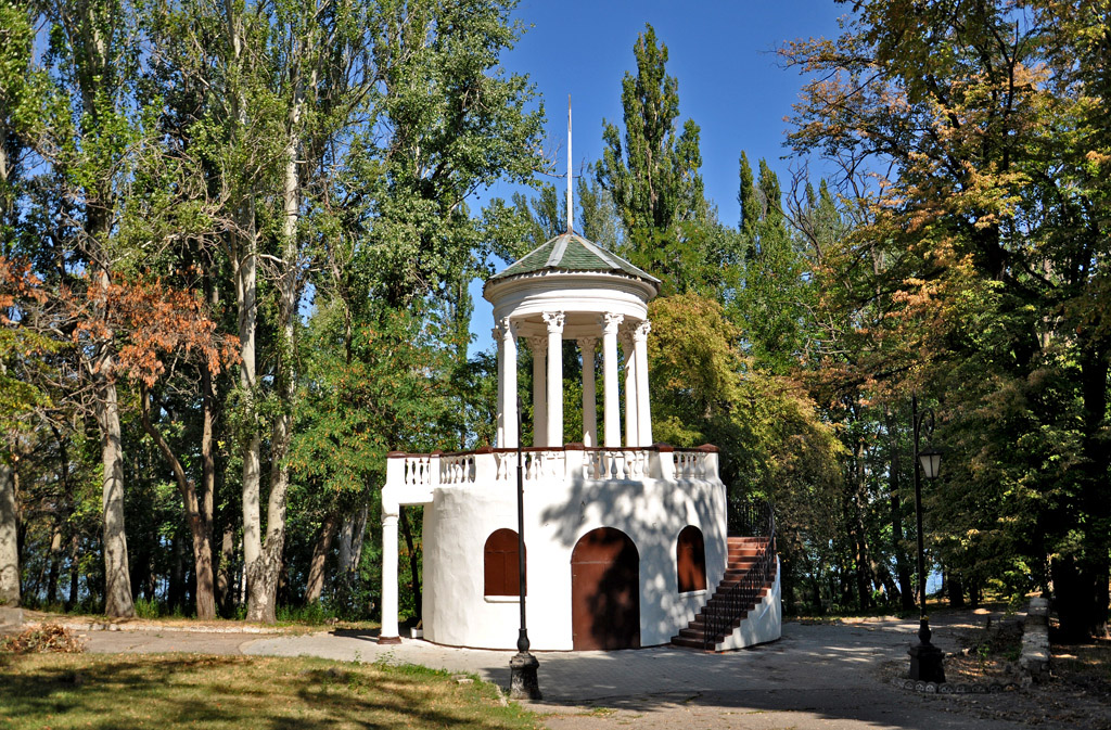 Новая Каховка, Днепровский проспект