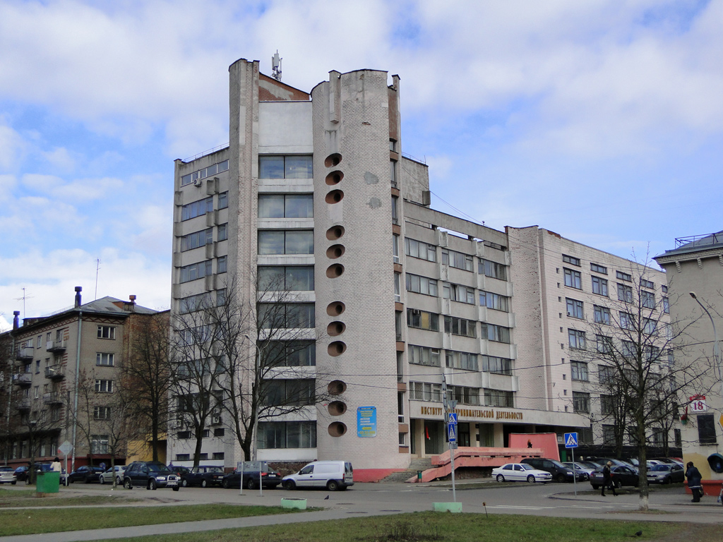 Минск, Улица Судмалиса, 20 / Улица Серафимовича, 11; Улица Серафимовича, 11; Улица Судмалиса, 22