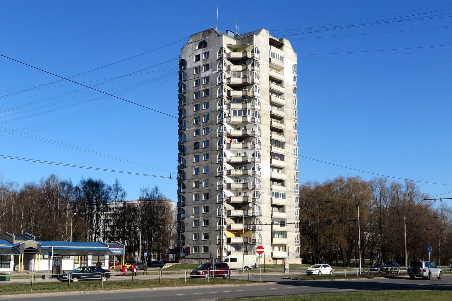 Рига, Andreja Saharova iela, 27