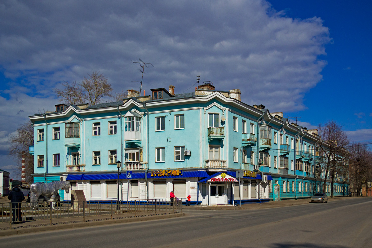 Казань, Улица Клары Цеткин, 30 / Адмиралтейская улица, 23