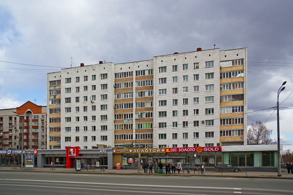 Казань, Улица Вишневского, 51 / Улица Амирхана Еники, 1