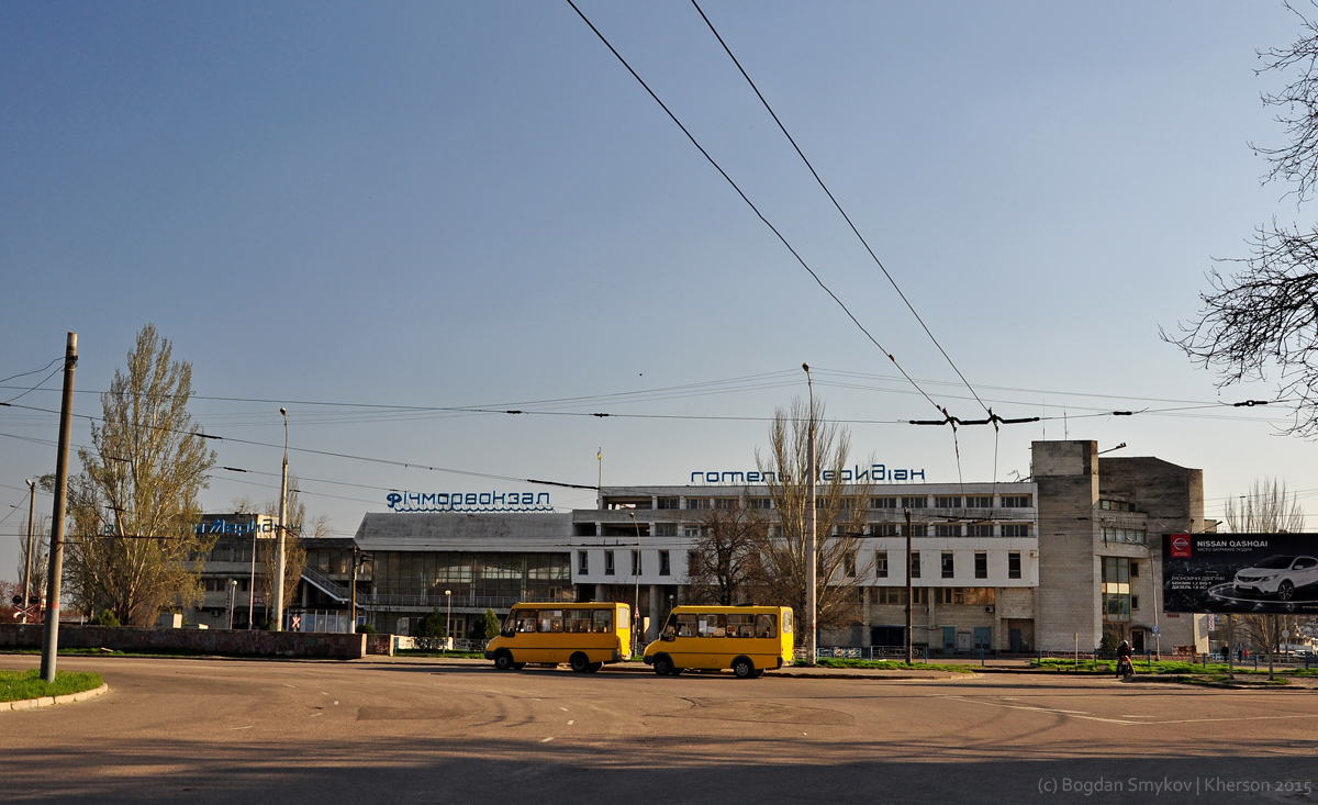 Херсон, Одесская площадь, 4
