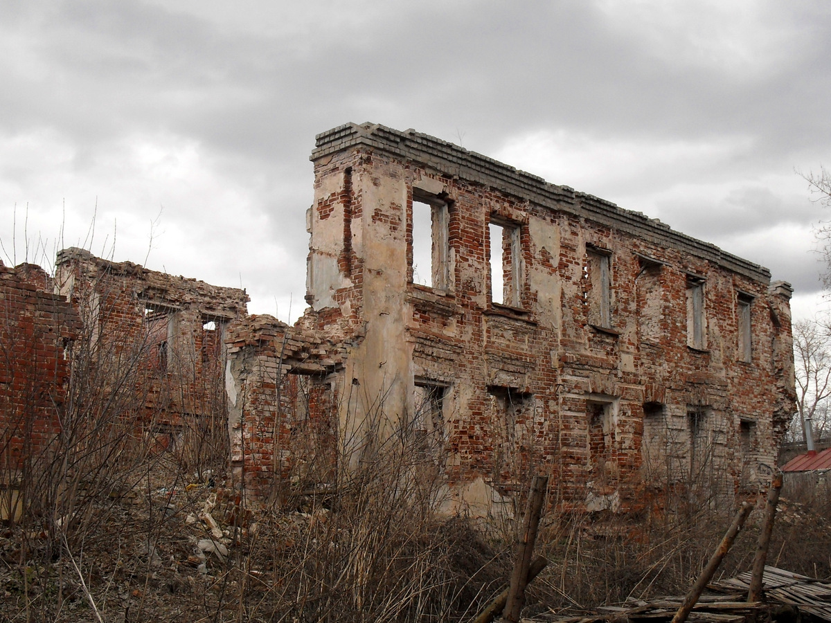 Тверь, Затверецкая набережная, 48 / 1-й Клубный переулок, 2