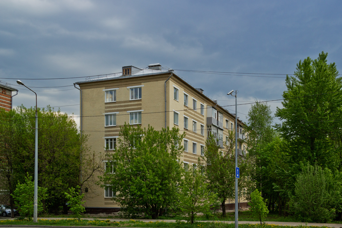 Казань, Улица Достоевского, 72 / Товарищеская улица, 19