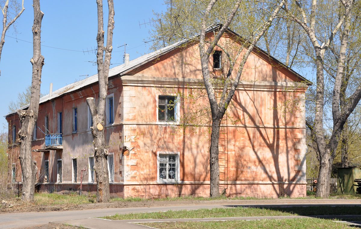 Омск, Ишимская улица, 1