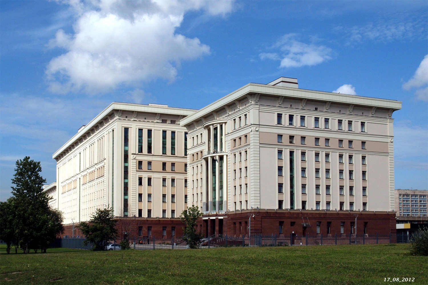 Санкт-Петербург, Бассейная улица, 6